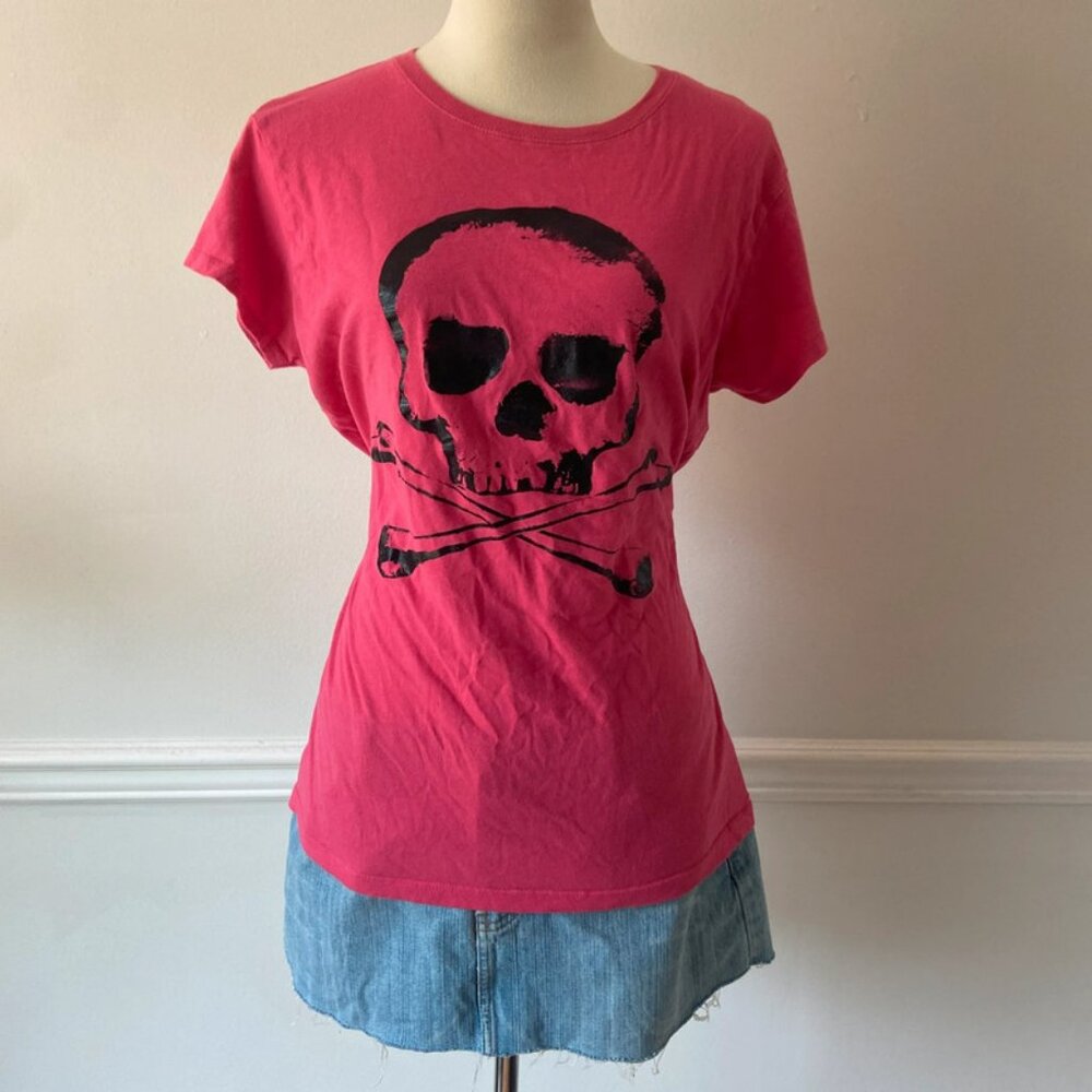 Pink skull & crossbones tee